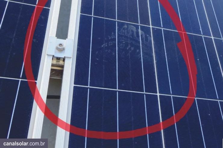 Pisar nos módulos fotovoltaicos: é permitido ou não?